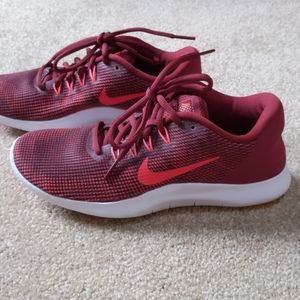NWOT Nike Flex RN 2018